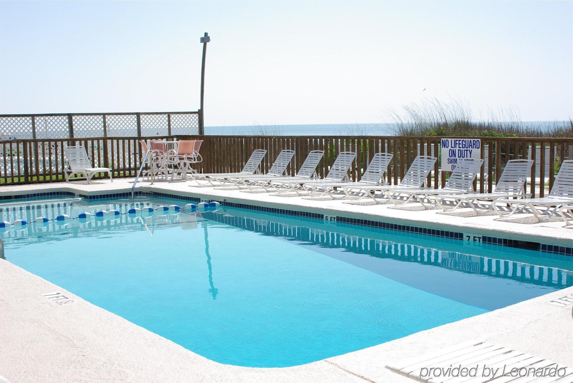 Castaway Beach Inn & Swim Up Bar Норт-Міртл-Біч Зручності фото